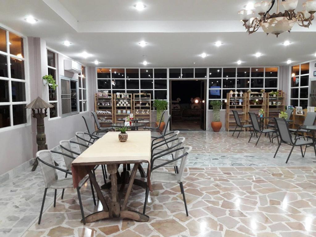 Hotel Baan Suan Geb Tawan Lop Buri Exteriér fotografie